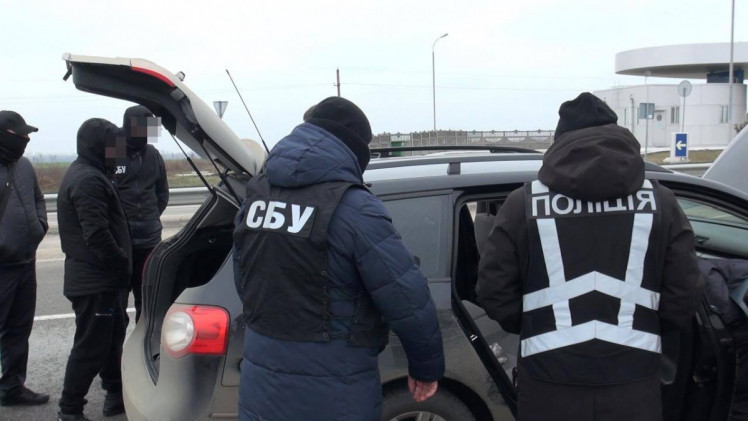 СБУ злапала організатора автотурів із Запоріжжя на непідконтрольні території через закриту ділянку державного кордону 