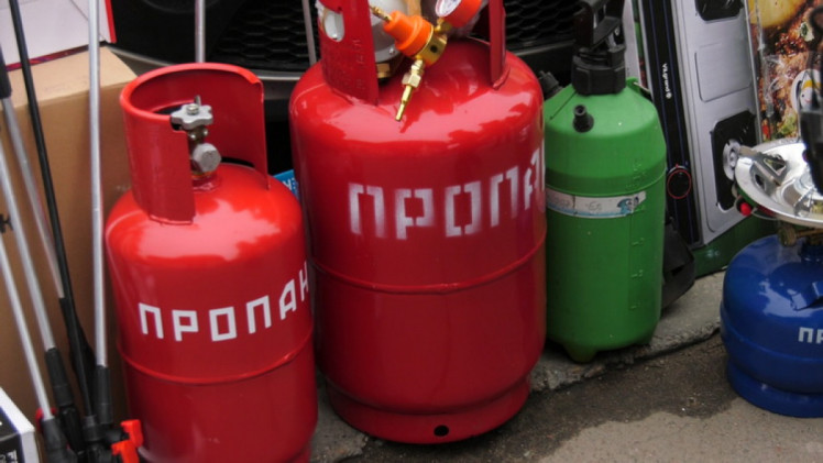Баллоны с газом и электроплитки теперь ходовой товар в Бердянске