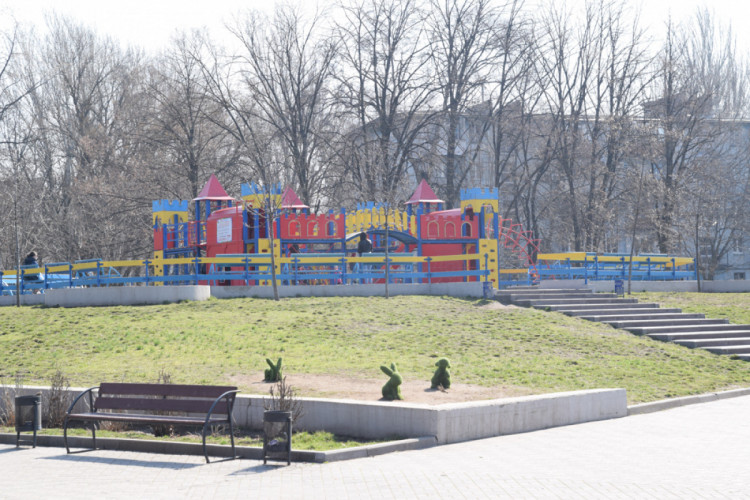 Детская площадка в виде крепости