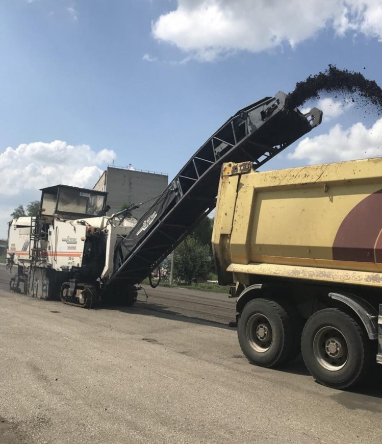 В Запорожской области продолжается ремонт дороги на Донецк более полумиллиарда гривен