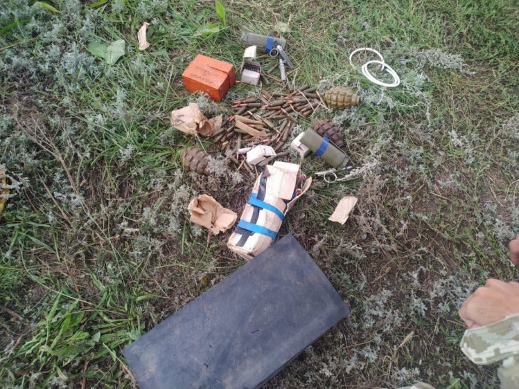 В Запорожской области на берегу моря был оставлен пакет с взрывчаткой