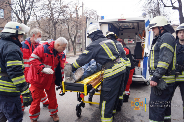 В Александровском районе Запорожья обвалился балкон загинув 36-річний чоловік