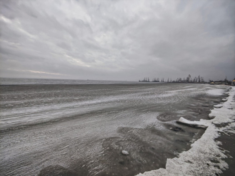 Зимнее море в Запорожской области